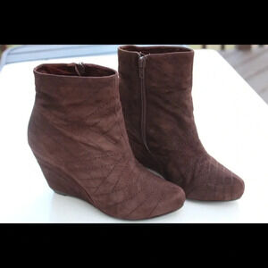 Chocolat Blu wedge booties